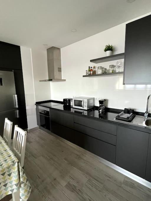 Moderno Apartamento Frente Al Mar プエルト・デ・ラ・クルス エクステリア 写真