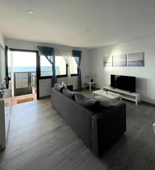 Moderno Apartamento Frente Al Mar プエルト・デ・ラ・クルス エクステリア 写真